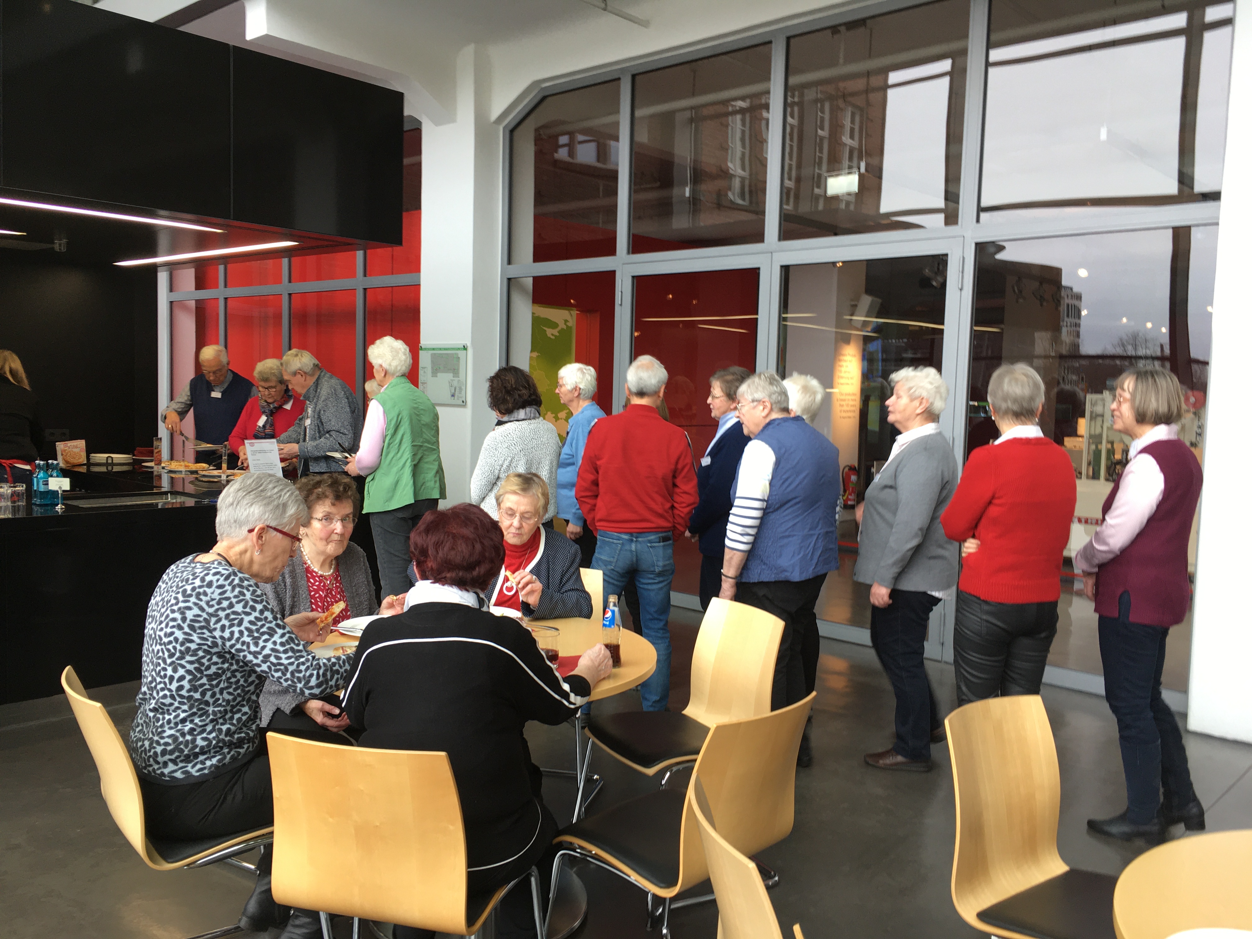 14.30.2020 - Senioren Union besuchte Dr. Oetker in Bielefeld - 